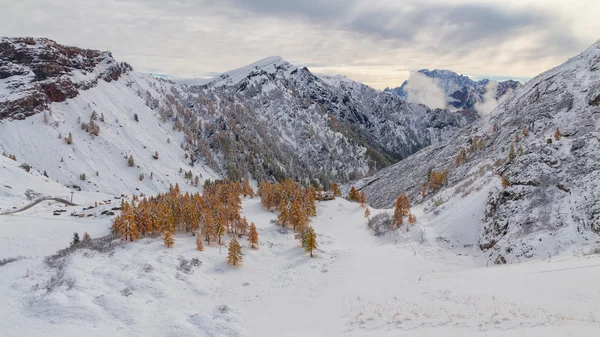 Snowy Mountains Dolomieten — Stockfoto
