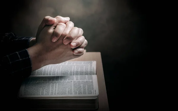 Křesťanská Životní Krize Modlitba Bohu Muž Modlete Boží Požehnání Přání — Stock fotografie