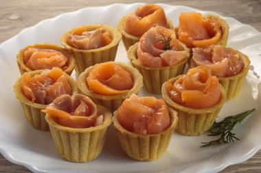 Tuzlu somonlu lezzetli tartlar..