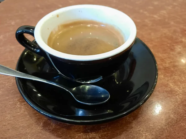 Egy Csésze Kávé Egy Üzleti Ebédhez Senki Elszigetelve Okostelefon Fénykép — Stock Fotó