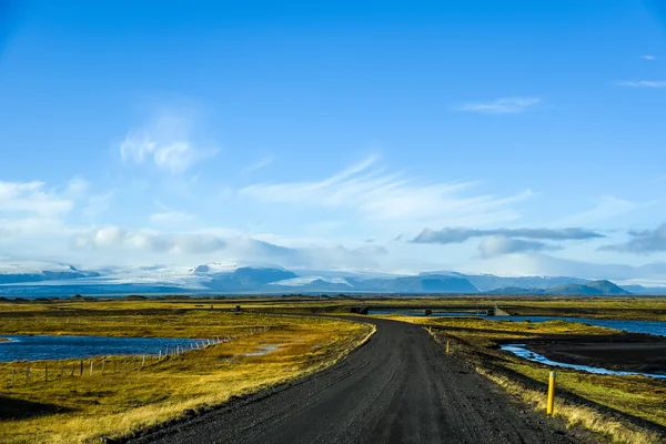 Estrada vazia no início do inverno da Islândia — Fotografia de Stock