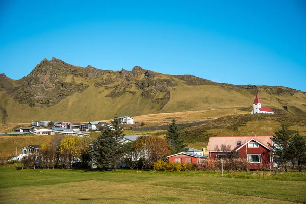 Vik, μικρή πόλη στη Νότια Ισλανδία — Φωτογραφία Αρχείου
