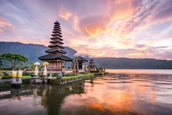 Pura Ulun Danu Bratan en Bali, Indonesia — Foto de Stock