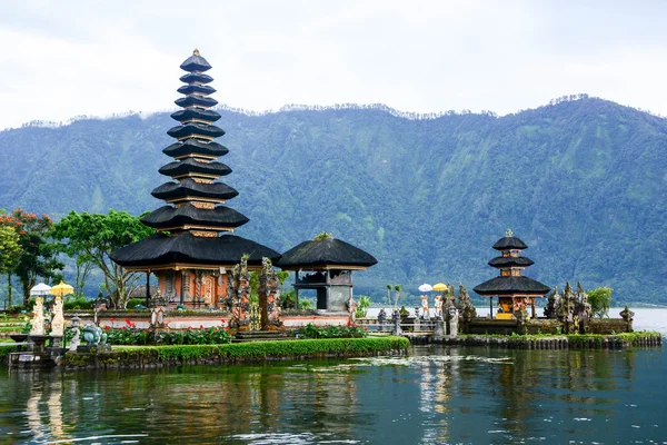 Pura Ulun Danu Bratan в Бали, Индонезия — стоковое фото