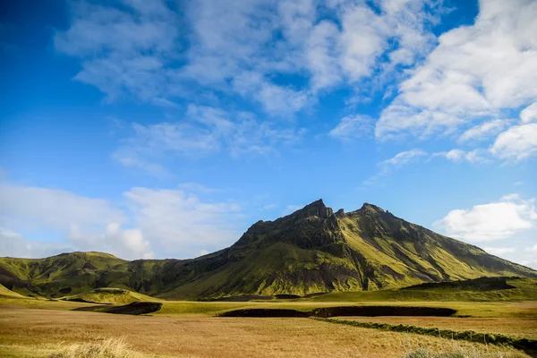 Mountain landscape in summer of Iceland — Stock Photo, Image