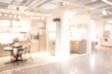 Alışveriş merkezindeki soyut bulanık iç tasarım galerisi. Mağazada bulanık mobilya perakendecisi. İş konsepti için odaklanmış bokeh etkisi arka planı veya arkaplanı.
