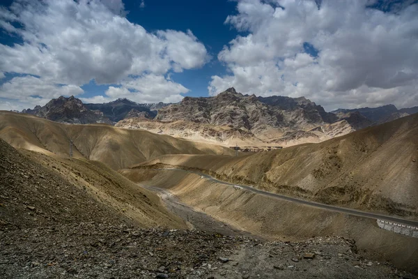 Karakorum sceny z autostrady — Zdjęcie stockowe