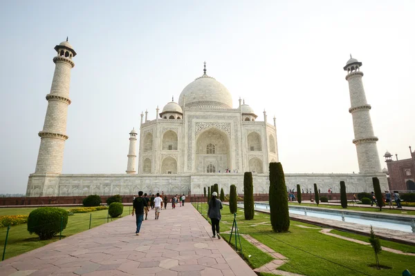 Taj mahal, famoso lugar de la India — Foto de Stock