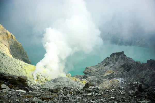 印度尼西亚东爪哇的Kawah Ijen Volcano — 图库照片