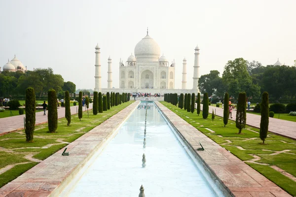 Taj mahal, famoso lugar de la India —  Fotos de Stock