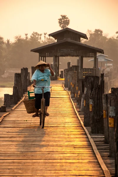 Ubein Bridge at Mandalay, Myanmar — Stock Photo, Image