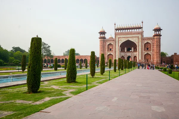 Puerta delantera del Taj Mahal — Foto de Stock