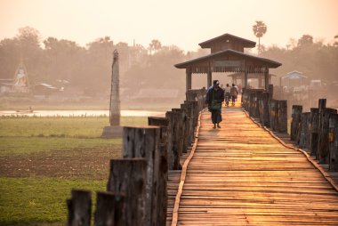 ubein Köprüsü'nde mandalay, myanmar