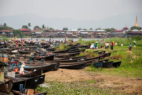 The local market in Inle lake, Myanmar — Stock Photo, Image