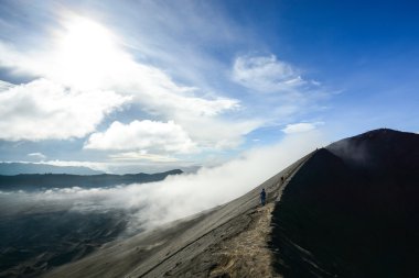 krater kenarında Dağı bromo Java, Endonezya