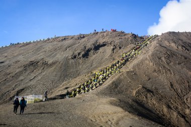 mount bromo azına kadar merdiven tırmanma turist