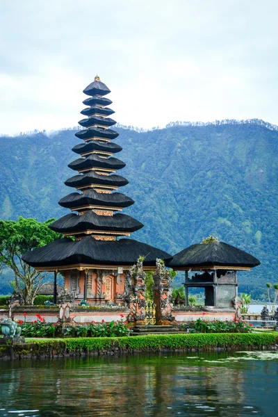 Pura Ulun Danu Bratan в Бали, Индонезия — стоковое фото