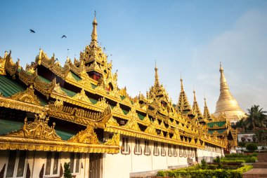 Açık shwedagon pagoda inşası