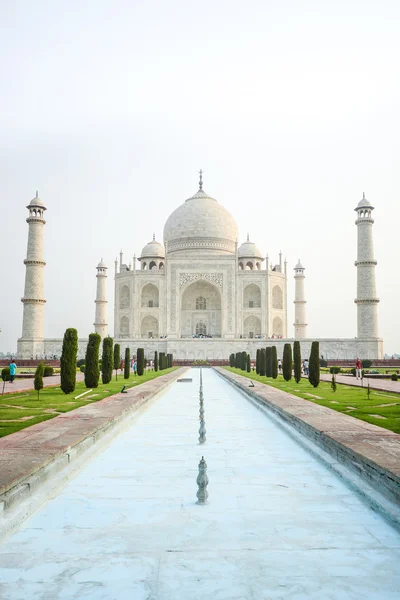 Taj mahal, famoso lugar de la India — Foto de Stock