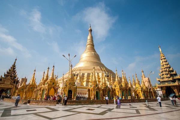 The Shwedagon Pagoda in Yangon, Myanmar — Stock Photo, Image