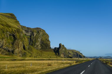 İzlanda'nın yaz aylarında çevre yolu