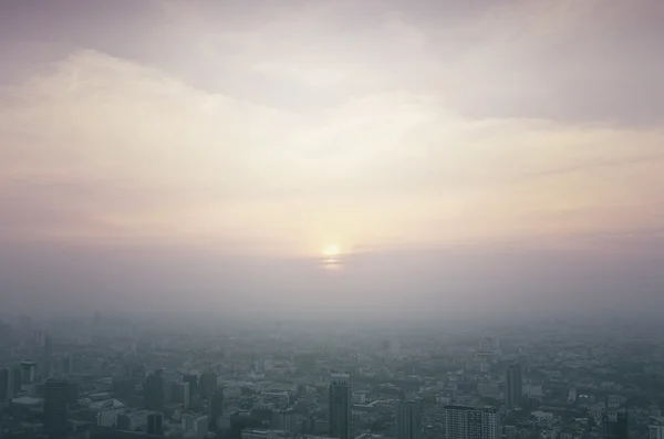 Vista aérea da paisagem urbana ao pôr do sol, estilo vintage, Bangkok Thail — Fotografia de Stock