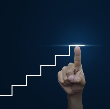 Koyu mavi arka plan üzerinde el işaret merdiven sembolü, Başarı conc