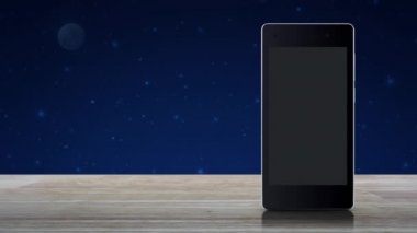 Modern akıllı cep telefonu ekranındaki mikrofon yassı simge fantezi gökyüzü ve ay üzerine ahşap masa, iş iletişimi çevrimiçi konsepti
