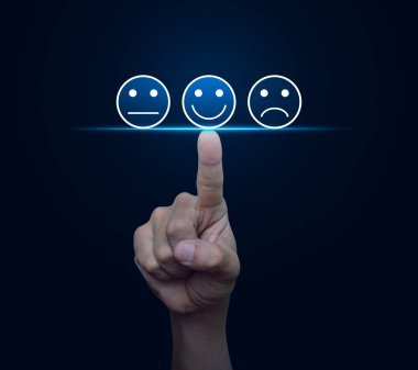 Mavi gradyan, iş dünyası müşteri hizmetleri değerlendirmesi ve geri bildirim derecelendirme konsepti üzerine mükemmel bir gülen yüz değerlendirme simgesi