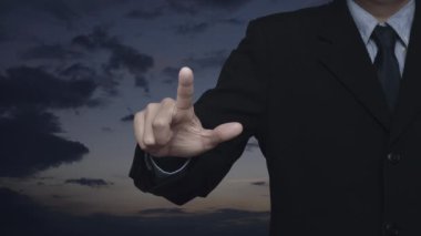 İş adamı, günbatımı gökyüzü, iş dünyası müşteri hizmetleri ve destek kavramı üzerine düz simge imzaladı