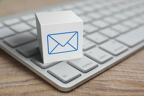 Icono Plano Del Email Cubo Del Bloque Blanco Con Teclado —  Fotos de Stock