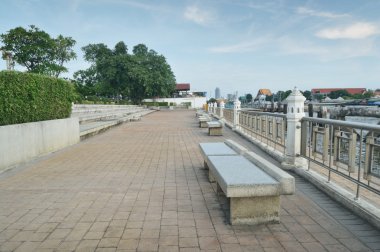 Riverside koltuk Chao phraya Nehri yakınında