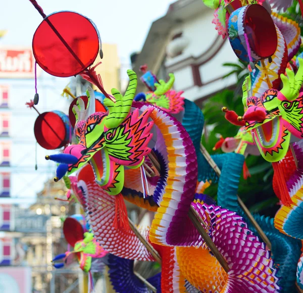 Kleurrijke chinese draak speelgoed — Stockfoto