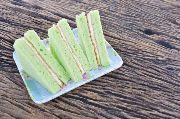 green chiffon cake