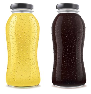 Beyaz üzerine izole edilmiş taze buzlu meyve suyu şişeleri - sarı ve koyu