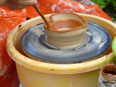 Seramik bir kalp şeklinde