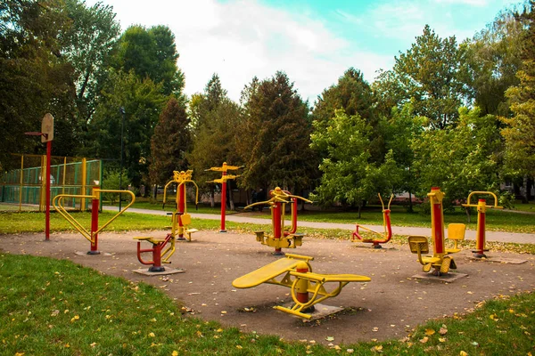 Imágenes Genéricas Las Instalaciones Deportivas Vacías Del Parque Público Debido —  Fotos de Stock