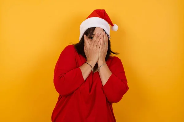 Anxiété Une Image Conceptuelle Une Femme Arabe Âge Moyen Portant — Photo