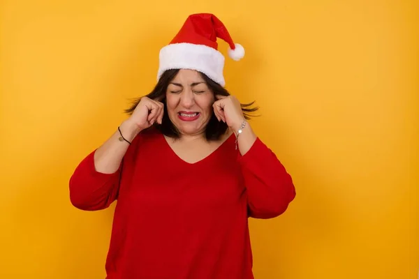 Stop Making Annoying Sound Headshot Unhappy Stressed Out Arab Middle — Stock Photo, Image