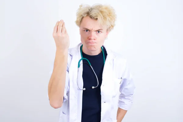 What Hell You Talking Shot Frustrated Young Handsome Caucasian Doctor — Fotografia de Stock