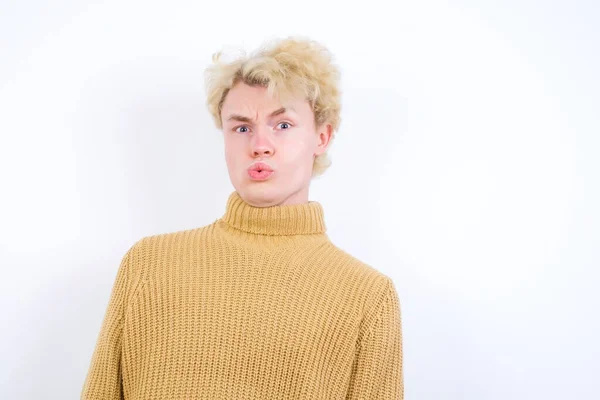 Handsome Caucasian Blond Man Standing White Background Expressing Disgust Unwillingness — Stock Photo, Image