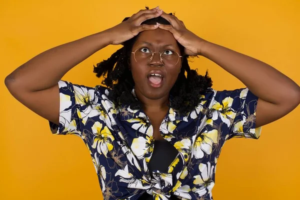 Schrecklich Stress Schock Porträt Einer Jungen Emotionalen Afrikanisch Amerikanischen Frau — Stockfoto