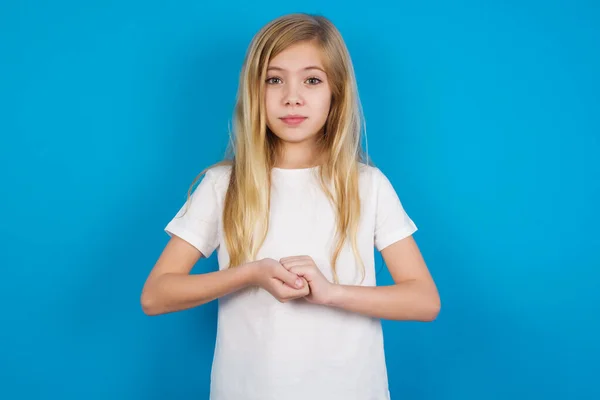 Ritratto Una Bella Ragazza Caucasica Successo Che Indossa Una Shirt — Foto Stock