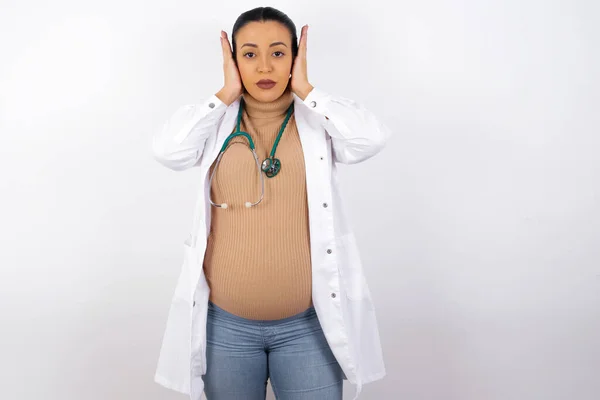 Frustrated Pregnant Doctor Woman Plugging Ears Hands Does Wanting Listen — Stock Photo, Image