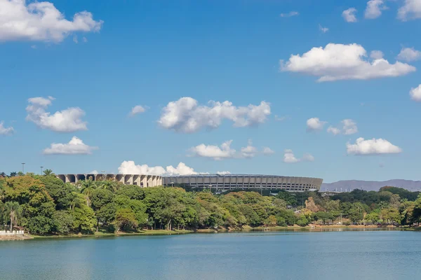 Concept voor reisonderwerp - Minas Gerais, Brazilië geel bord — Stockfoto