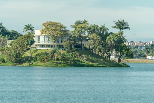 Concept voor reisonderwerp - Minas Gerais, Brazilië geel bord — Stockfoto