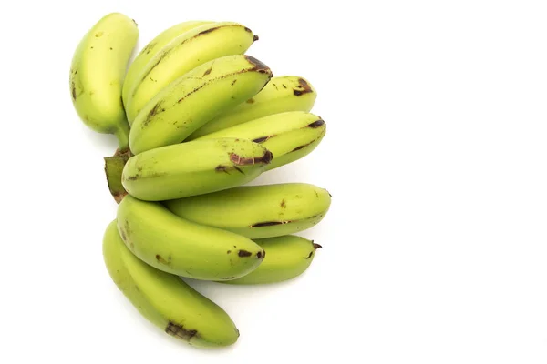 Bananas Verdes Orgânicas Isoladas Sobre Fundo Branco — Fotografia de Stock