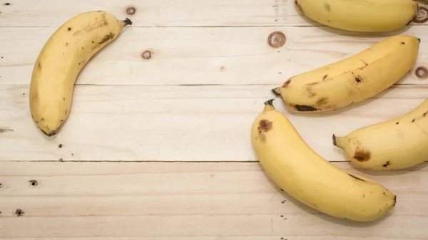 Bananas Wooden Board Top View — Fotografia de Stock