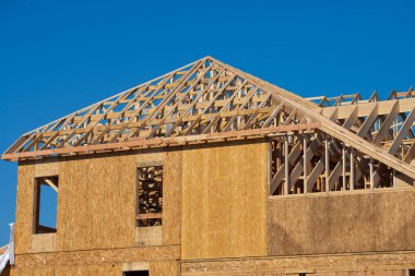 Prefabrik binaların inşaatı.