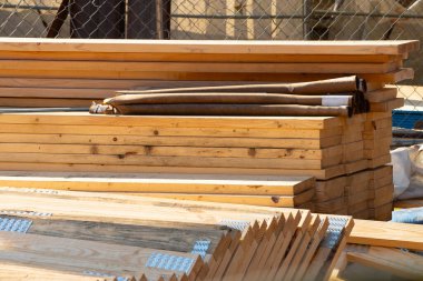 İnşaat alanında inşaat malzemeleri